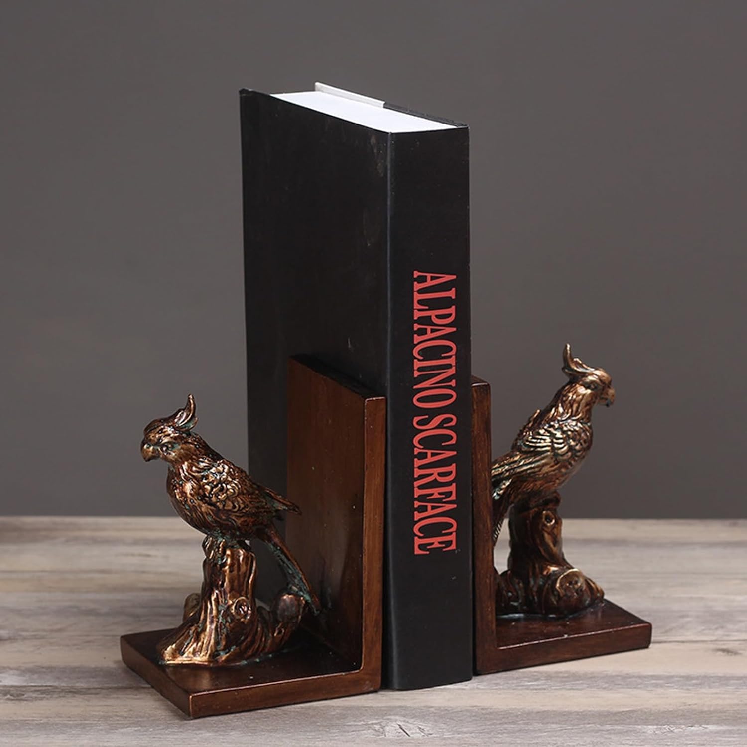 Pair of American Parrot Decorative Resin Bookends for Desktop