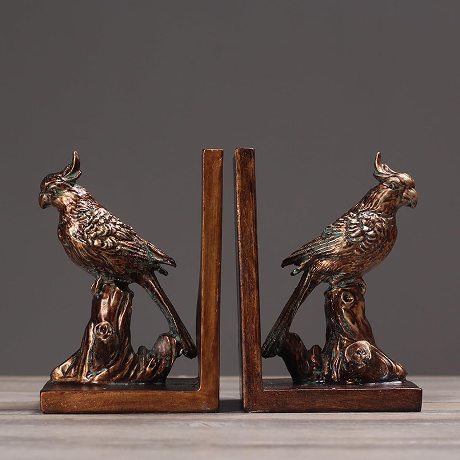 Pair of American Parrot Decorative Resin Bookends for Desktop