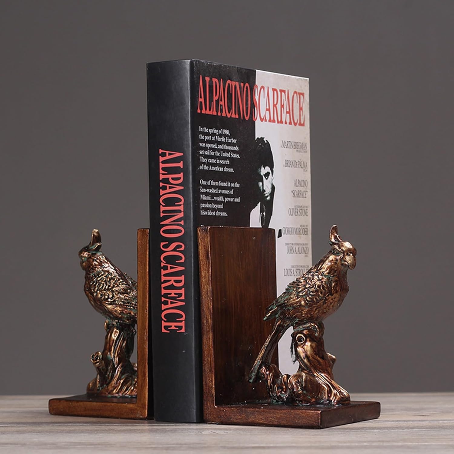 Pair of American Parrot Decorative Resin Bookends for Desktop