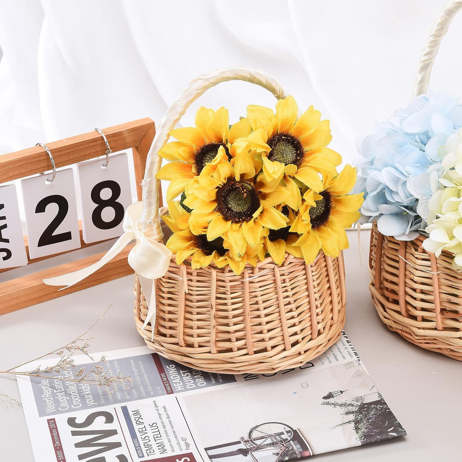 White Wicker Flower Girl Basket with Handle, Small